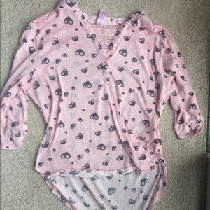 No Boundaries light pink w/ black hearts top